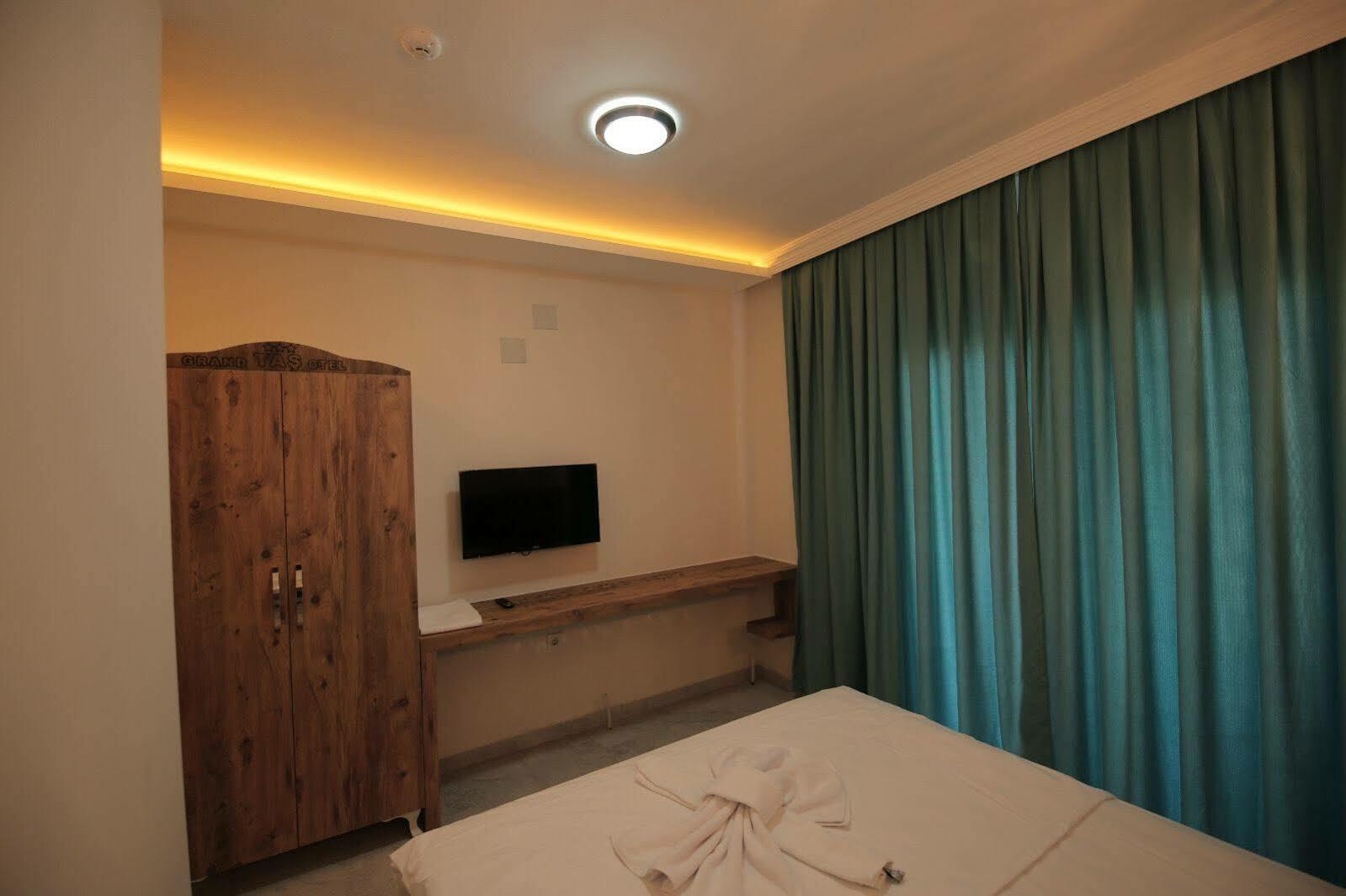 Grand Tas Otel Mut 外观 照片