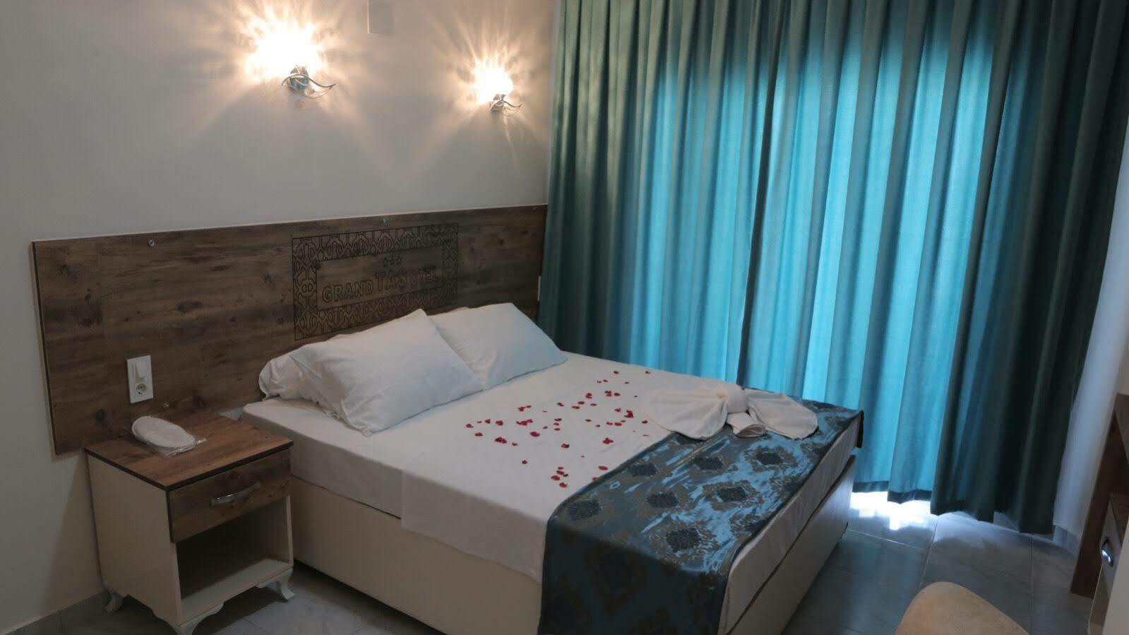 Grand Tas Otel Mut 外观 照片